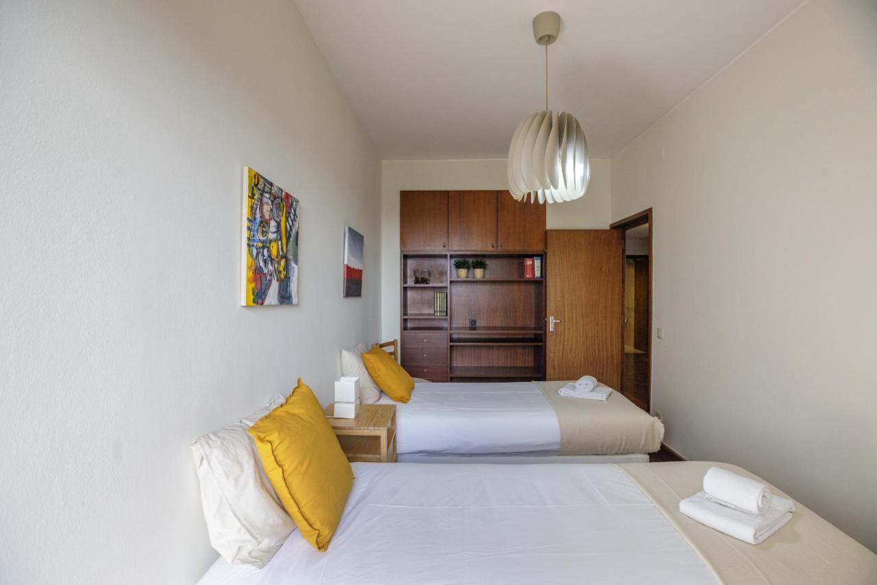 Lovelystay - Spacious 3Br Flat With Ac And Balcony Porto Eksteriør bilde