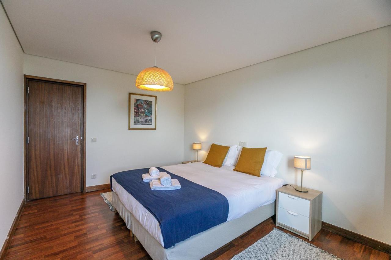 Lovelystay - Spacious 3Br Flat With Ac And Balcony Porto Eksteriør bilde